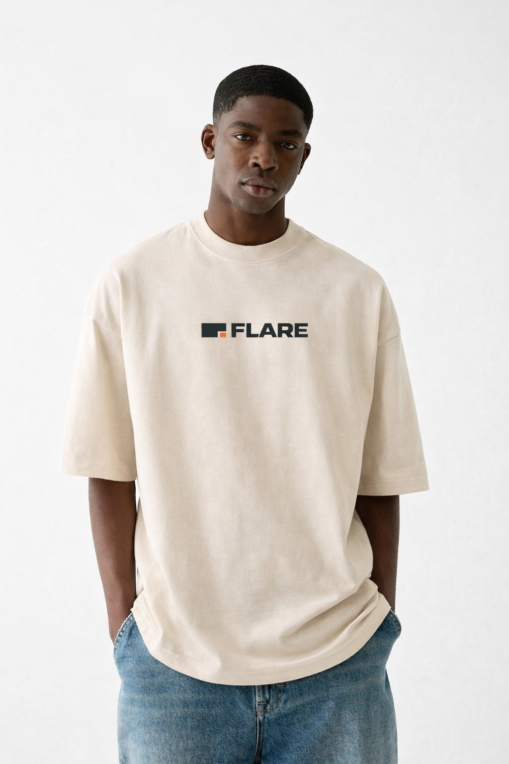 FLARE EMBROIDERED TEE